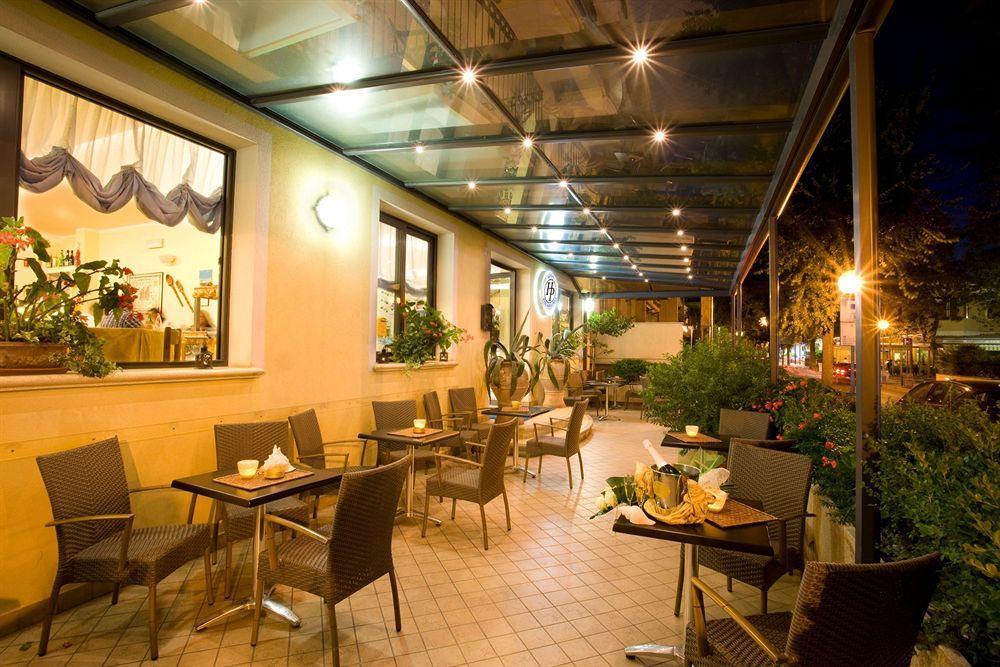 Hotel Philadelphia Католика Екстериор снимка